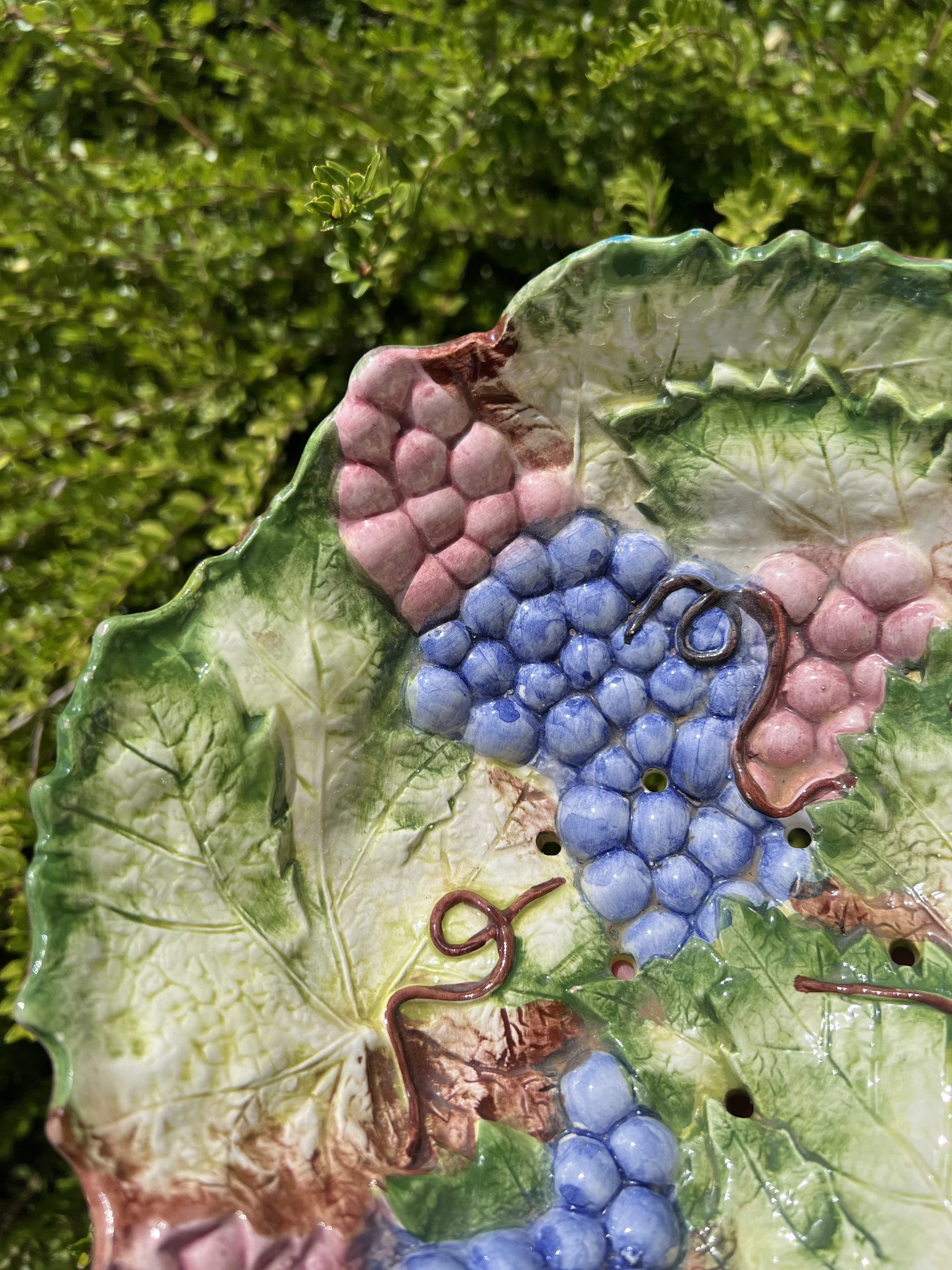 🍇 Vintage keramische fruitafvoer met druiven & wijndruifbladeren decor 23 – photo 4